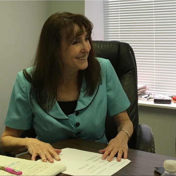 Meet your Posher, Donna - Picture 12 of 16